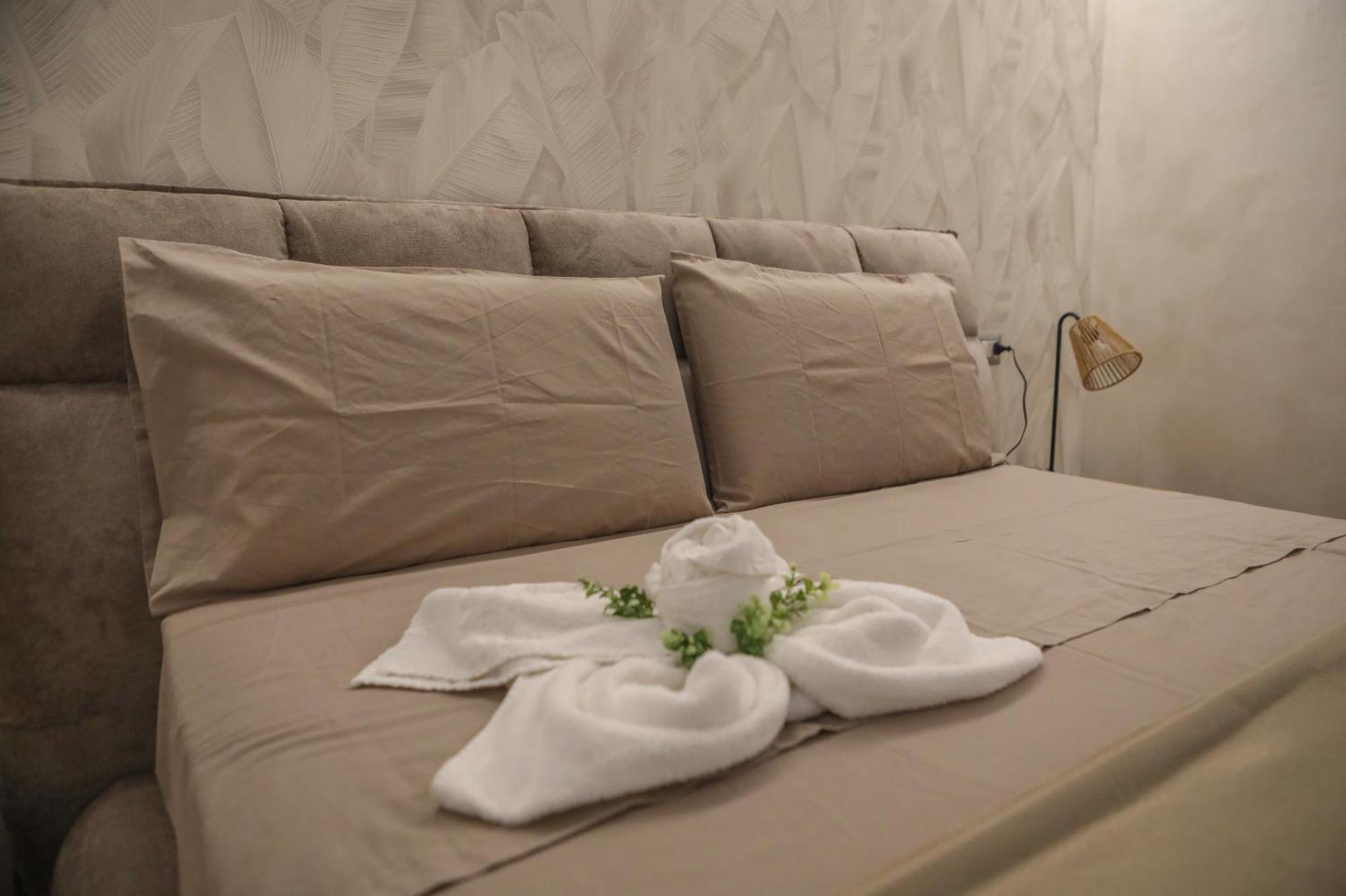 Luxury Regina 14 Apartment Бари Екстериор снимка