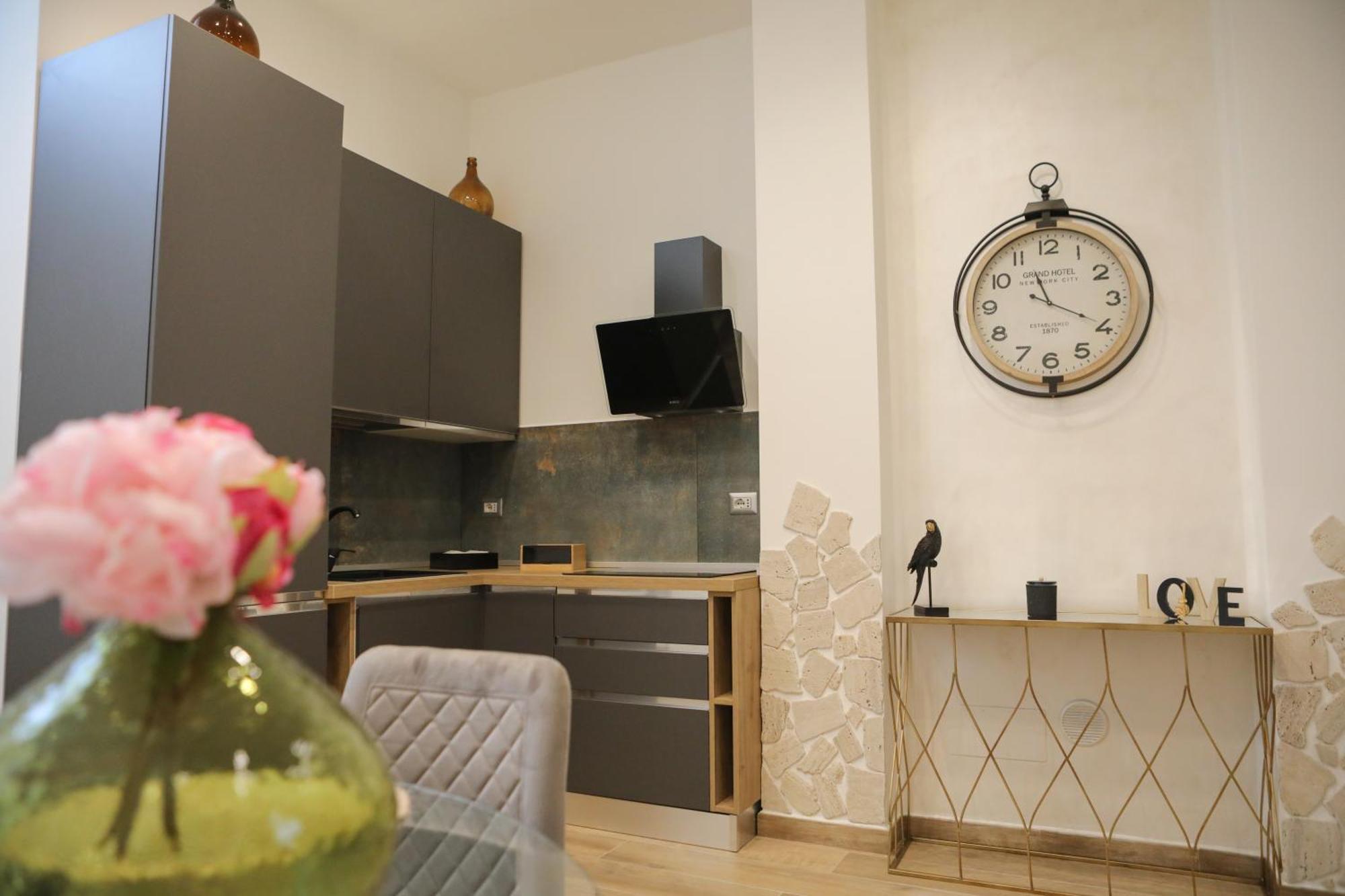 Luxury Regina 14 Apartment Бари Екстериор снимка