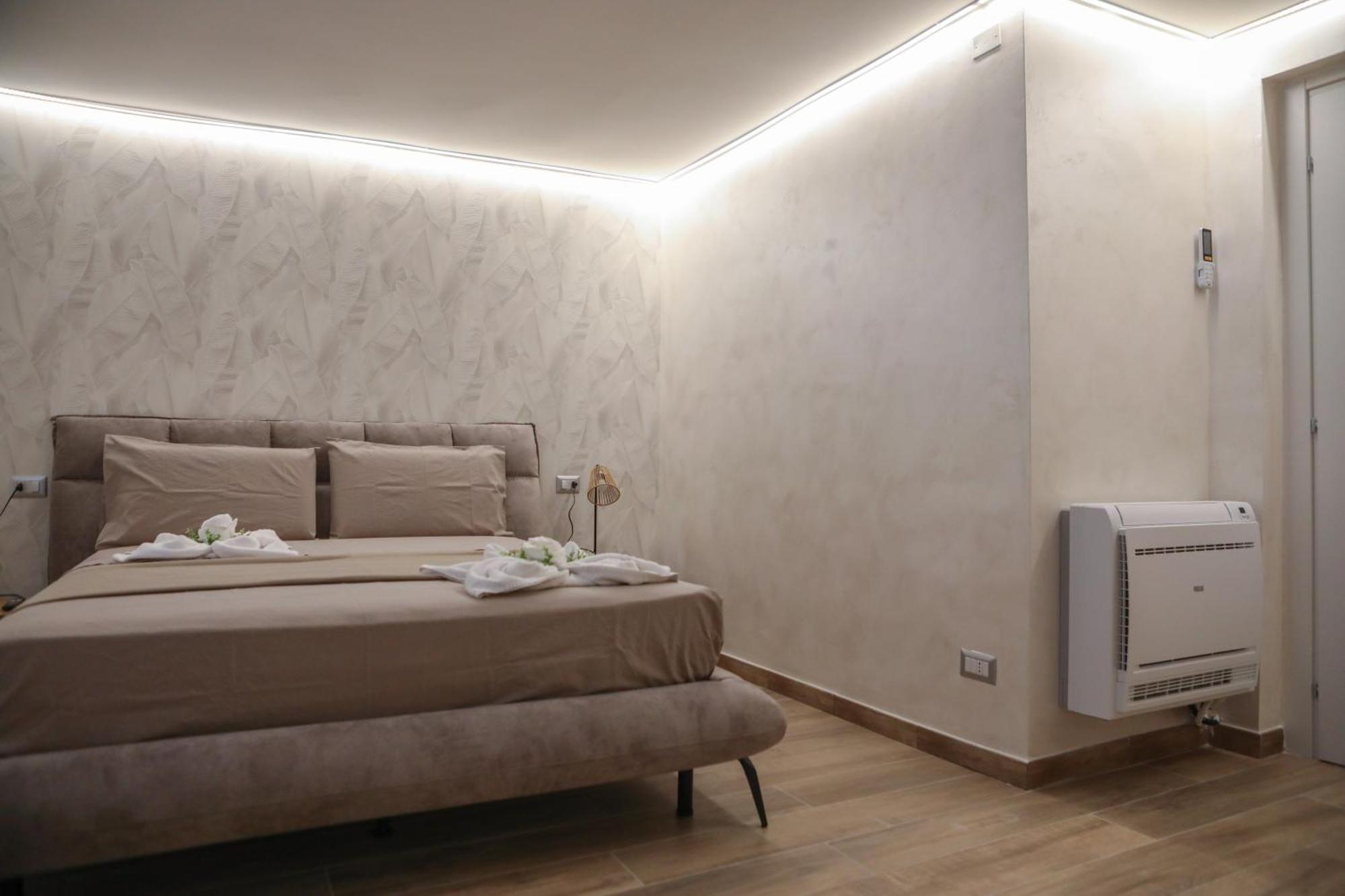 Luxury Regina 14 Apartment Бари Екстериор снимка